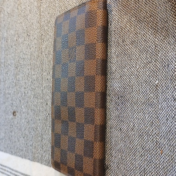 Authentic Louis Vuitton Monogram Damier Porte Feiulle Brazza - Picture 5 of 16